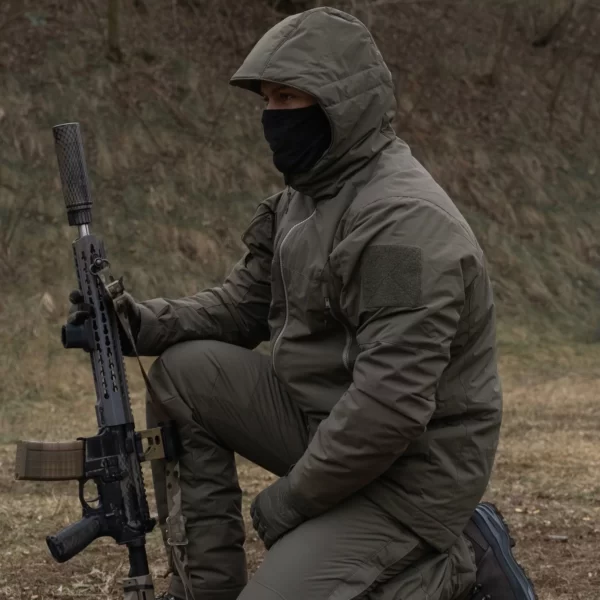 Фото комплекту 5.11 Bastion. Куртка тактична зимова Bastion jacket + Штани Bastion Pants від 5.11 Tactical, колір - Олива (фото в реальних умовах)